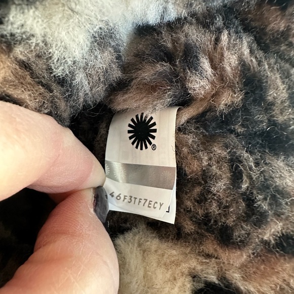 Ugg Tall Leopard Shearling Boots Size 8 - Picture 11 of 13